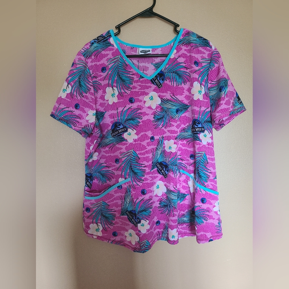 Jurassic World Pink Dinosaur Print Scrub Top Womens Size Large